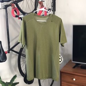 Lululemon Metal Vent